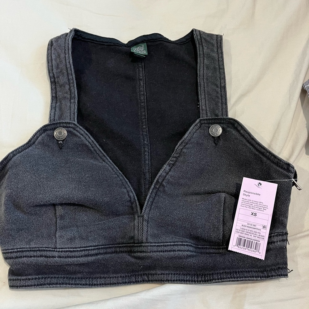 Wild Fable Black and Gray Top
